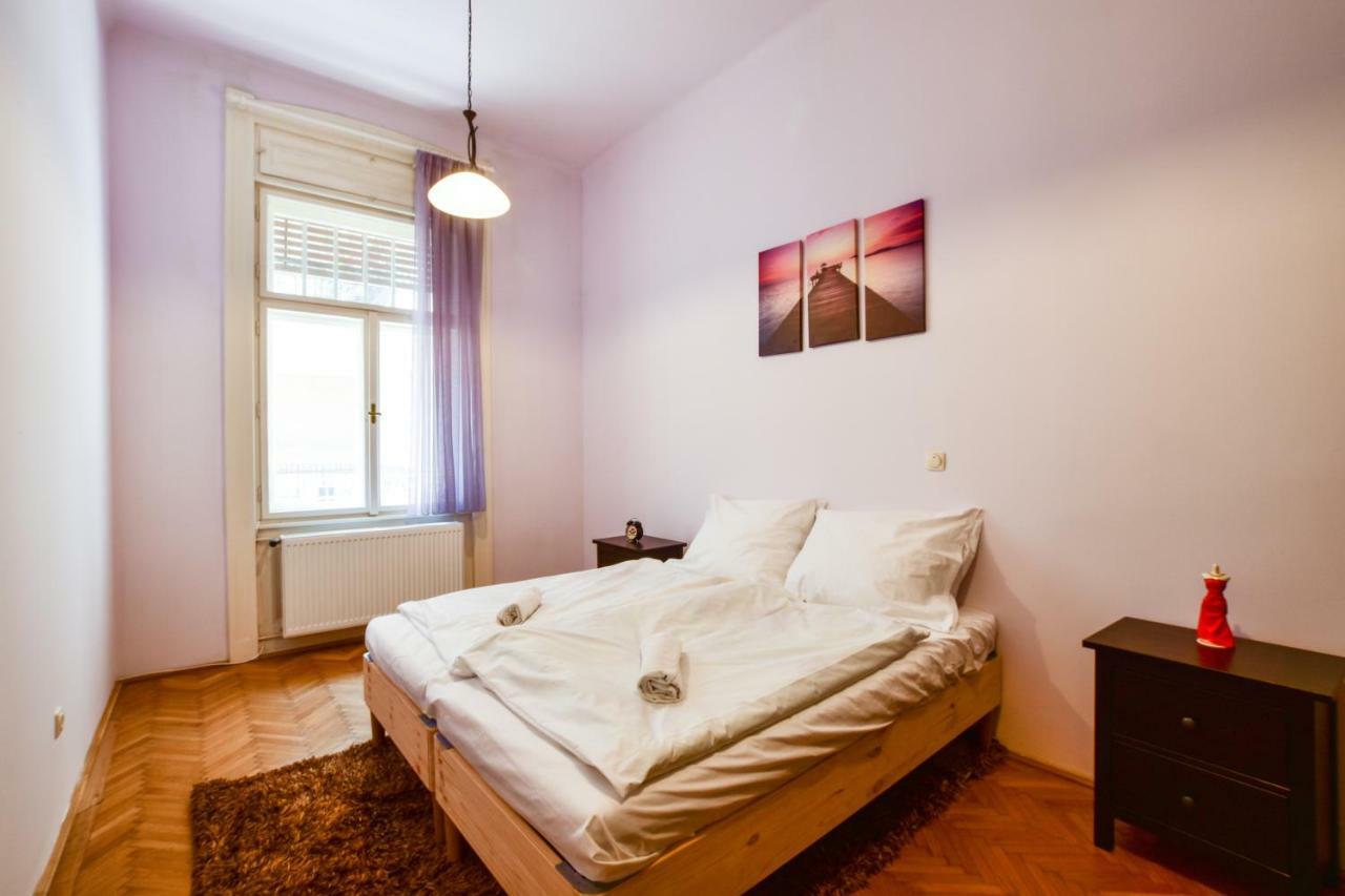 Appartement Carpathia At The Famous Vaci Street Boedapest