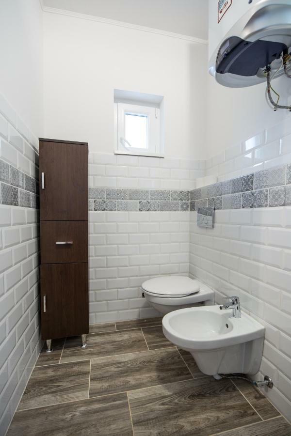 Small House In Area * Budapest