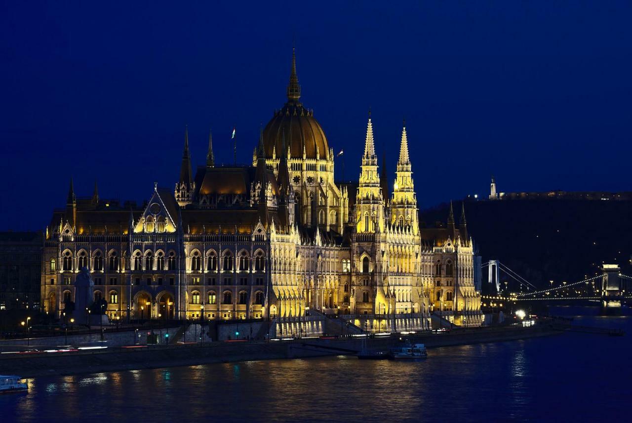 2 Rooms Between Of Chain Bridge, Cathedral, Parlament,Castle Area Appartement Budapest