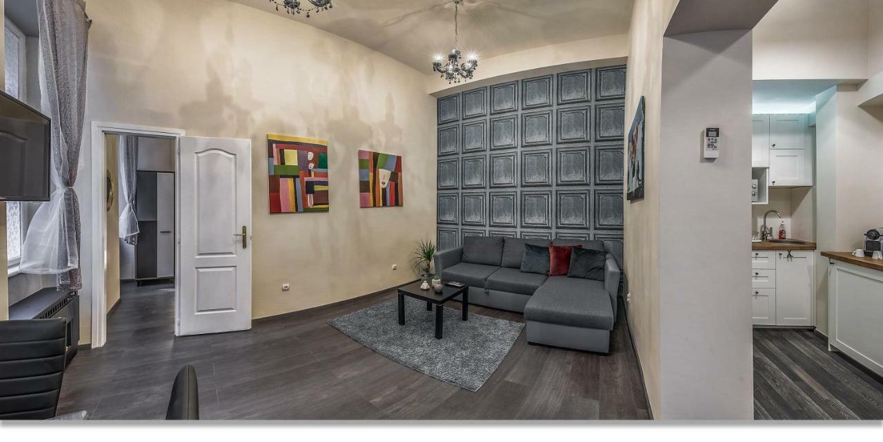 Opera Boutique Apartmán *