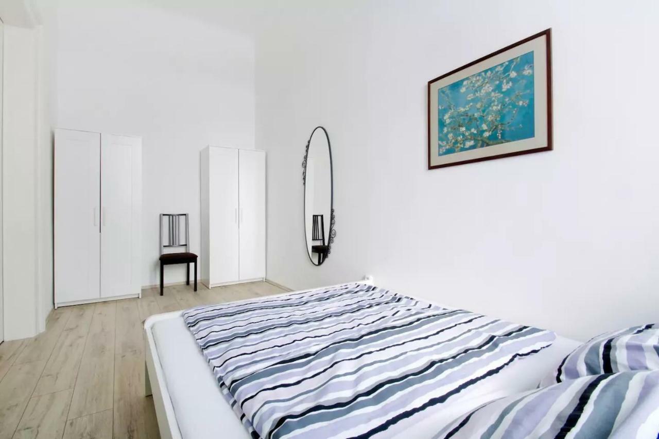 Andrassy Apartment *