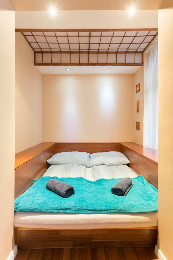 Apartment Super Super Location - 2 *