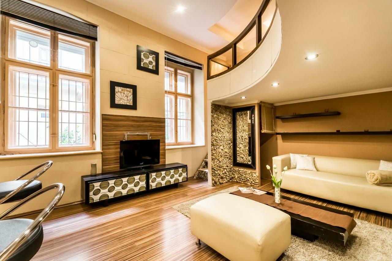 Stones And Wood With Ac Apartment Budapest