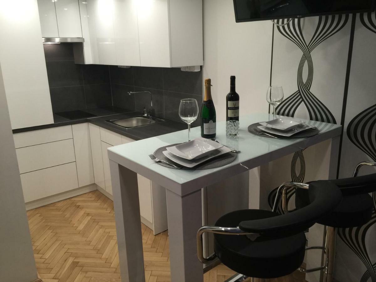 Apartmán Black And White