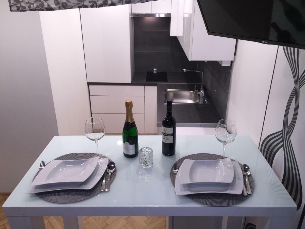 Black And White Apartment Budapest