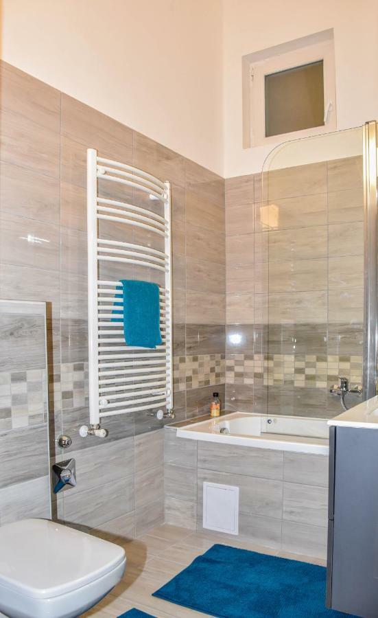Blue Line Apartment