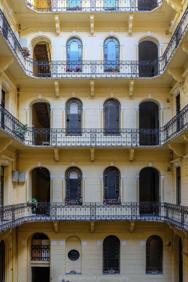Rakoczi Apartment *