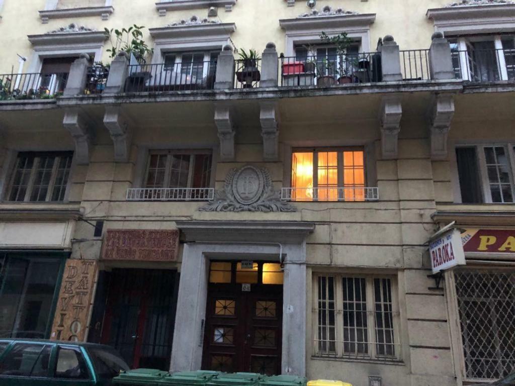 Petra's Quiet Island In The Heart Of The Appartement Budapest