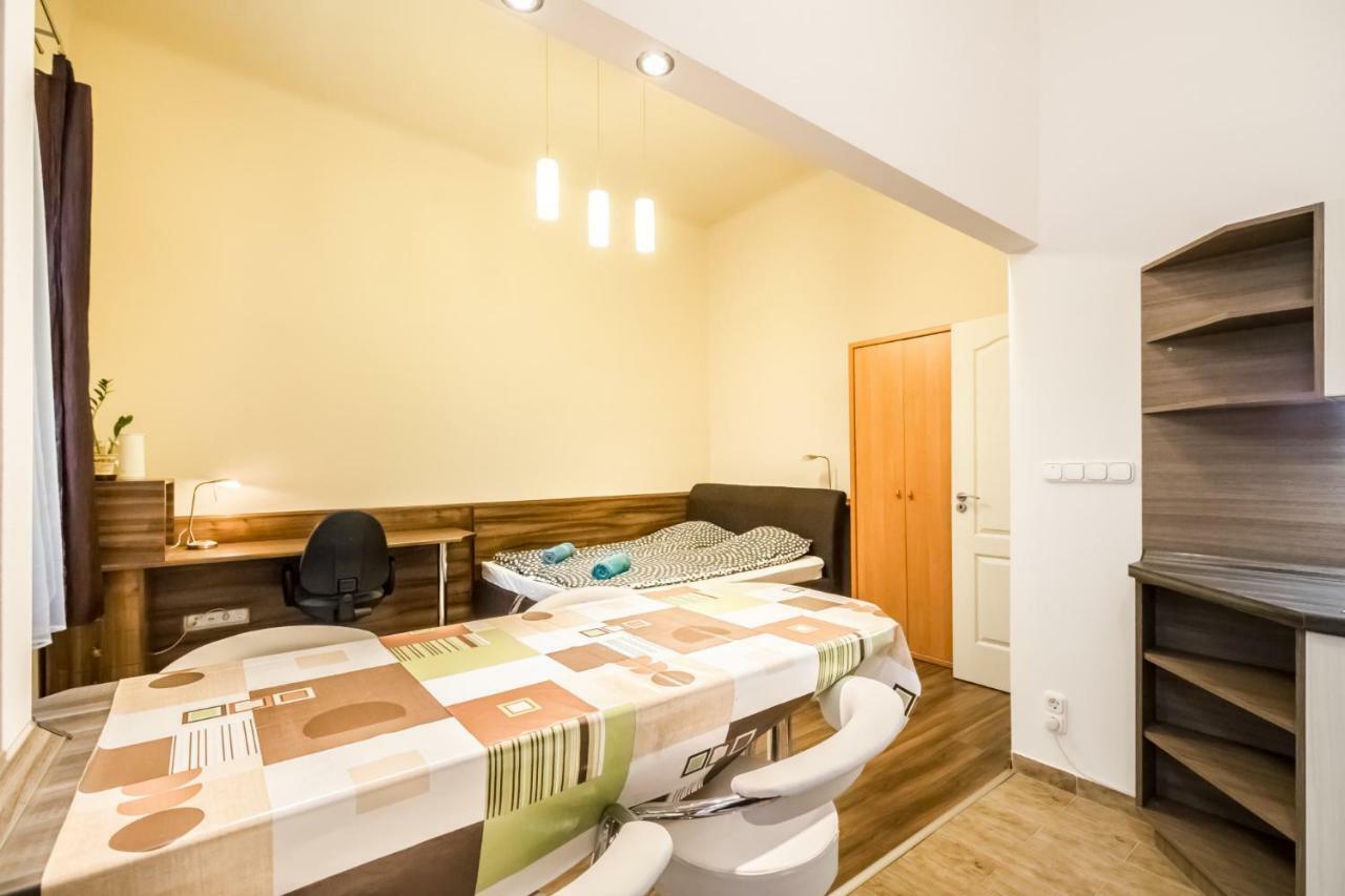 Dombovari Way Apartman Apartmán