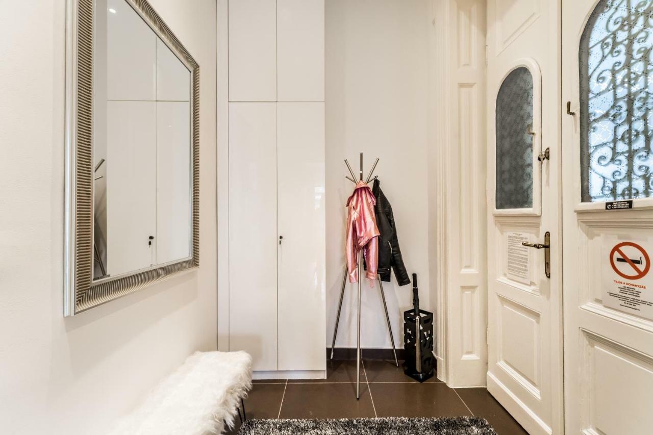 Bpr Luxe De Noir Et Blanc Apartmán Budapešť