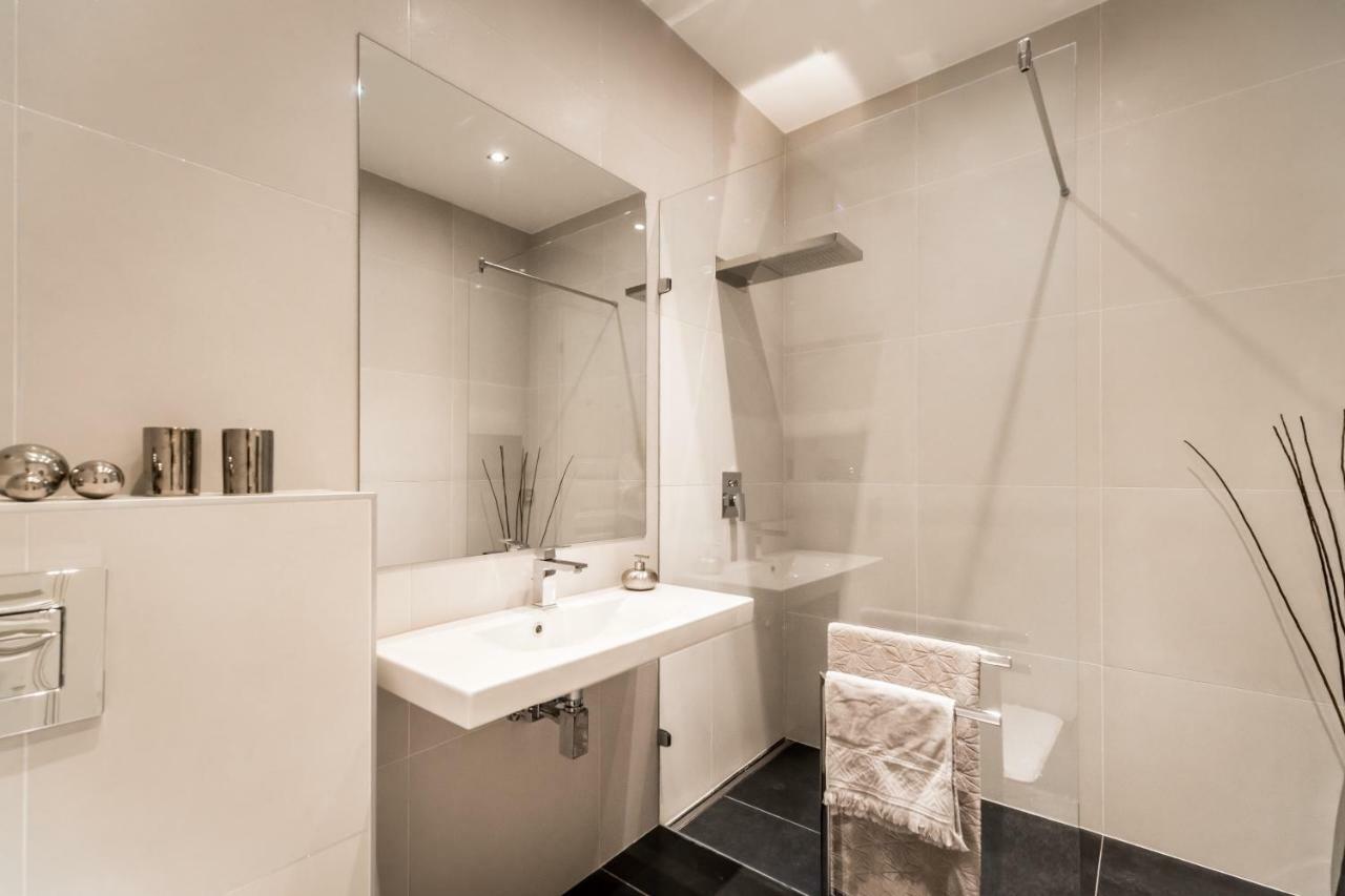 Bpr Luxe De Noir Et Blanc Apartmán