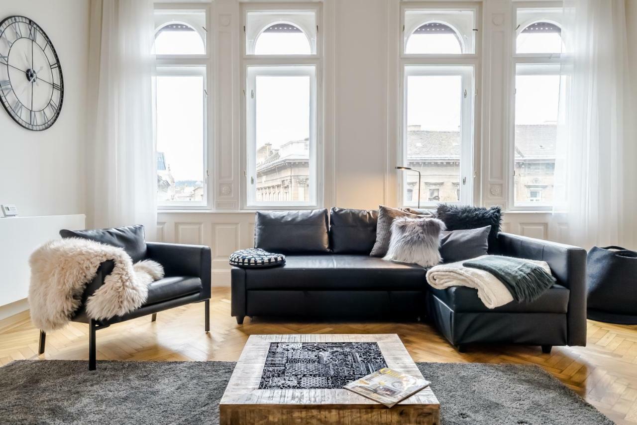 Appartement Bpr Luxe De Noir Et Blanc *