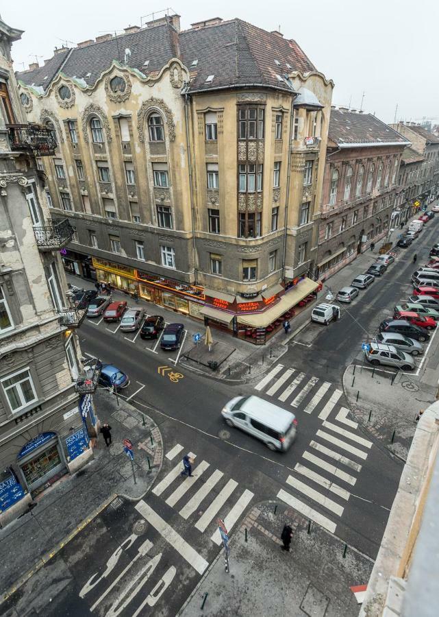 W35 * Budapest