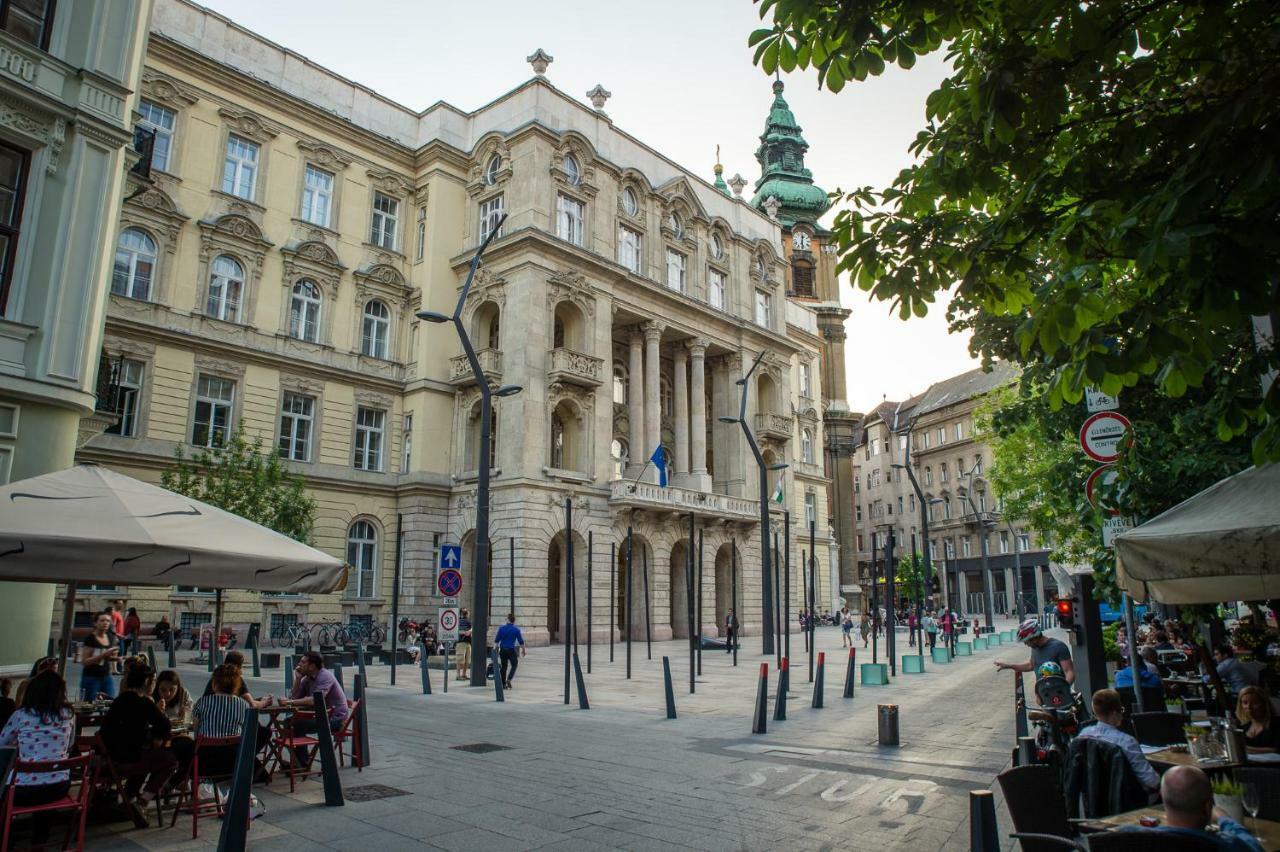 Pearl City Budapest