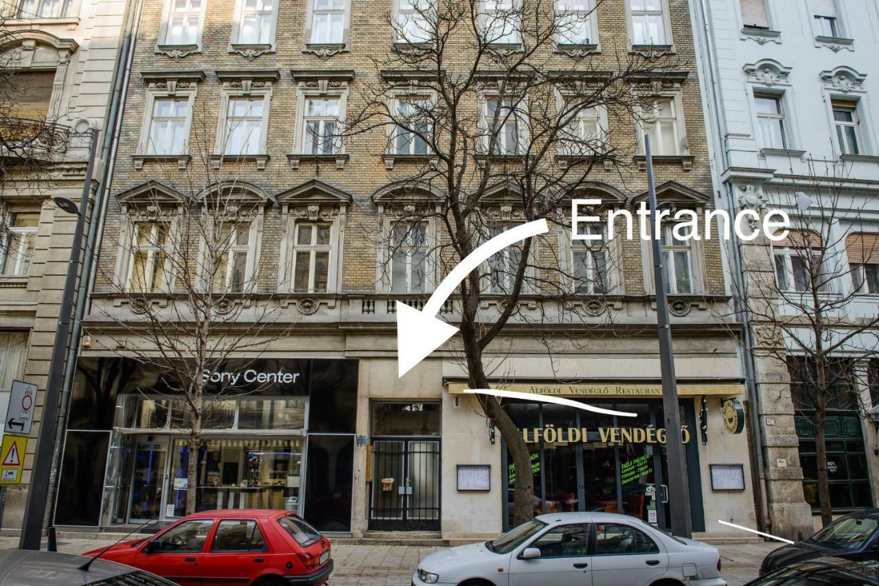 Pearl City * Budapest