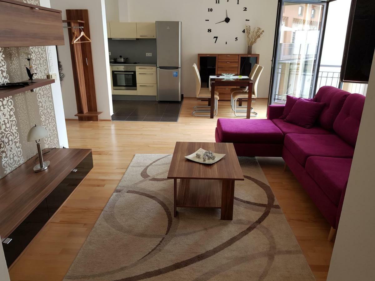 Apartamento Tinodi Utca 1-3 *