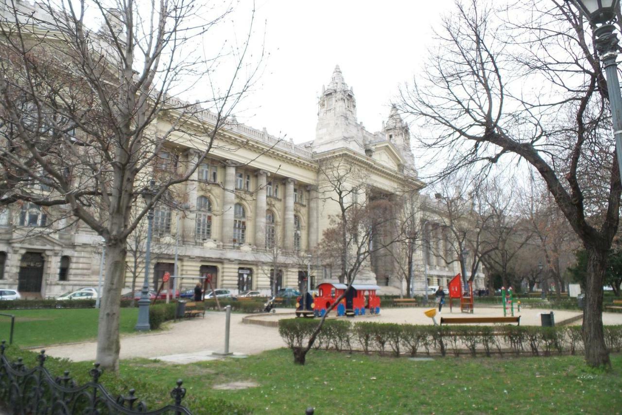Apartamento Pearl At St Stephen' S Basilica Budapest