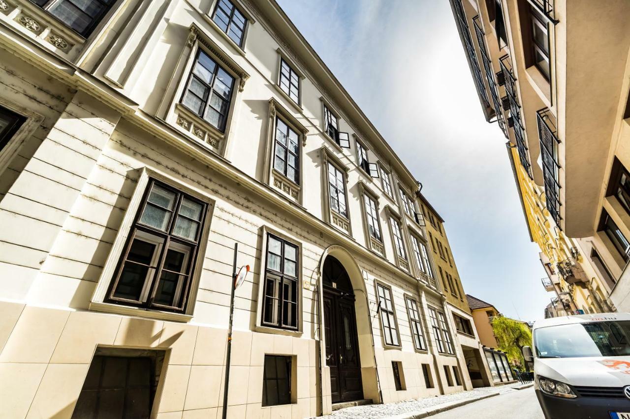 Corbie Downtown Apartamento *