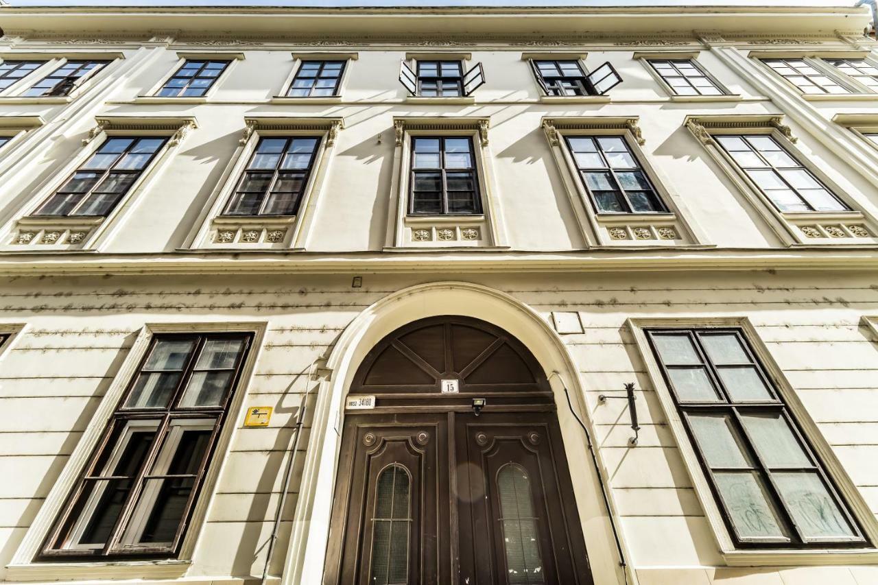 Corbie Downtown Apartamento *