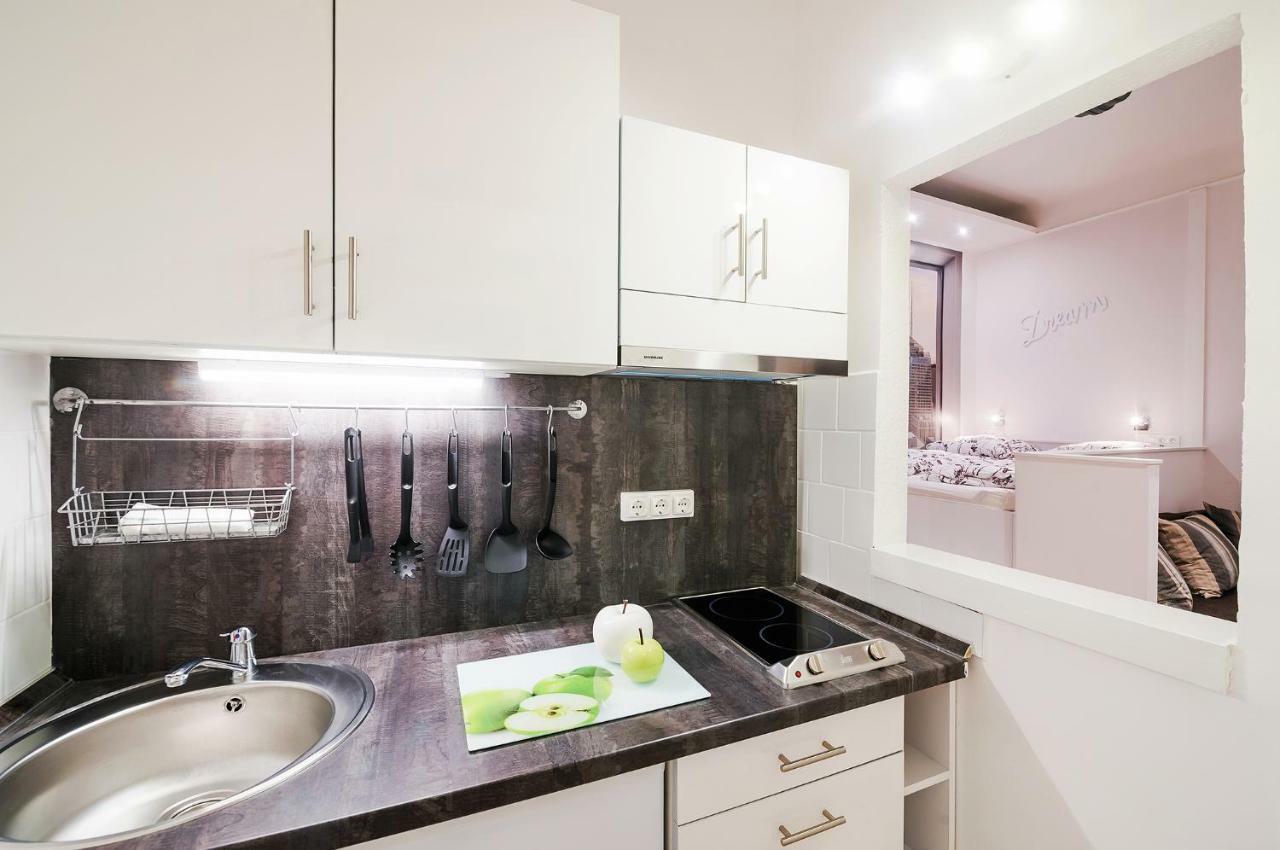 Free Parking, Quiet Design Flat In The Centre Apartmán
