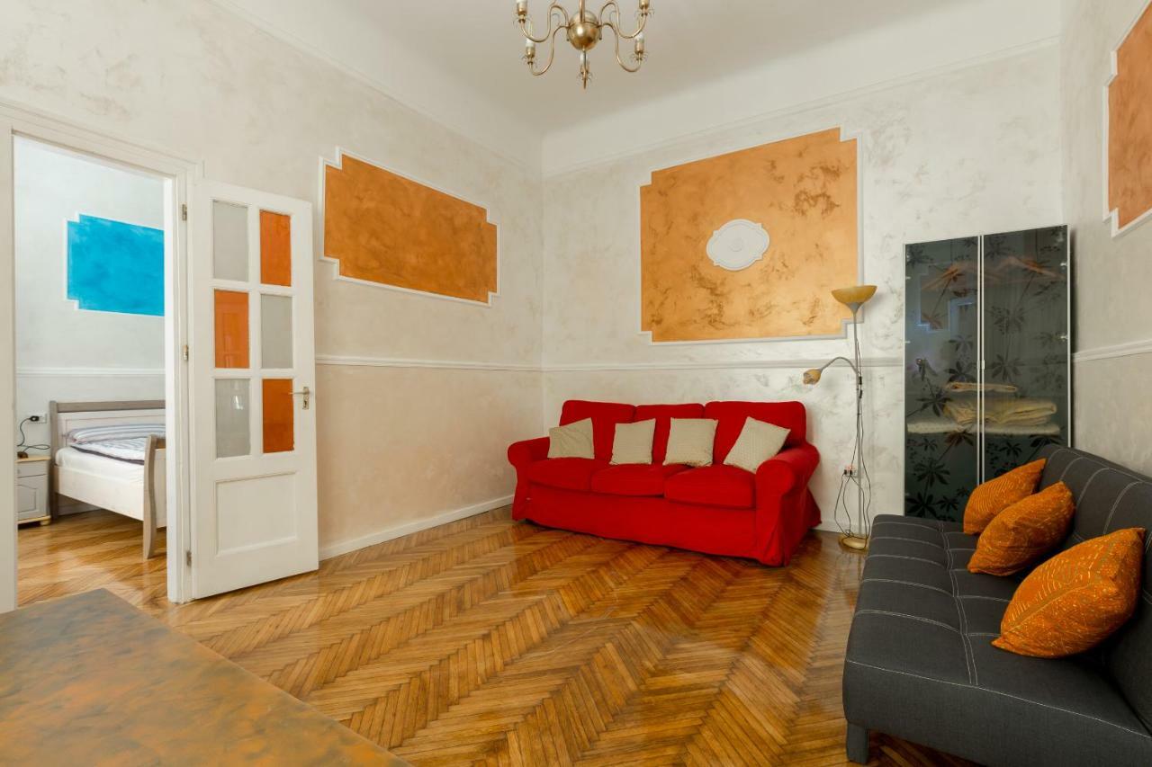 Apartamento Budapestapartment9 *