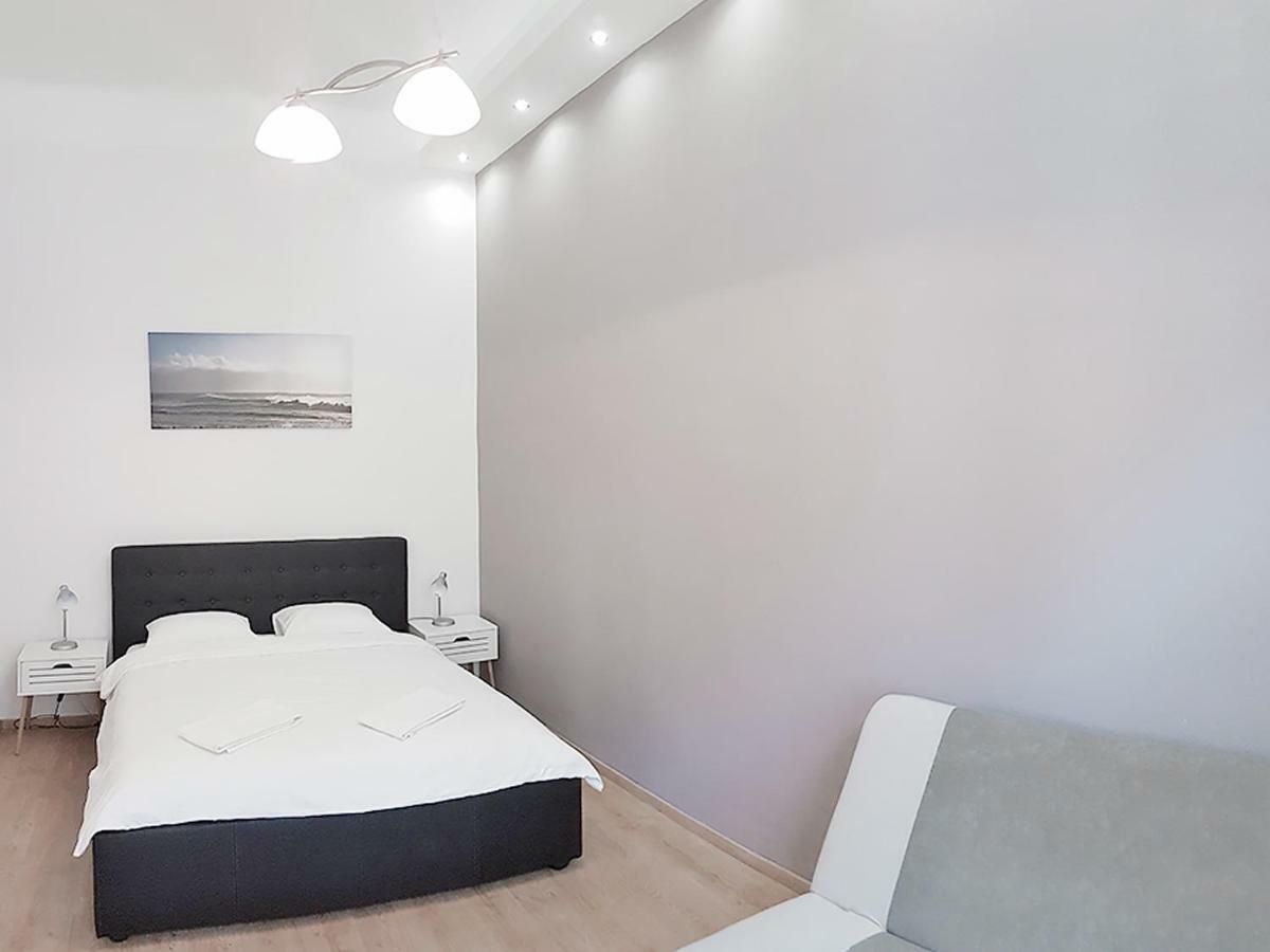 Akacfa 36 91 Mt 3 Bedroom District 7 Apartmán