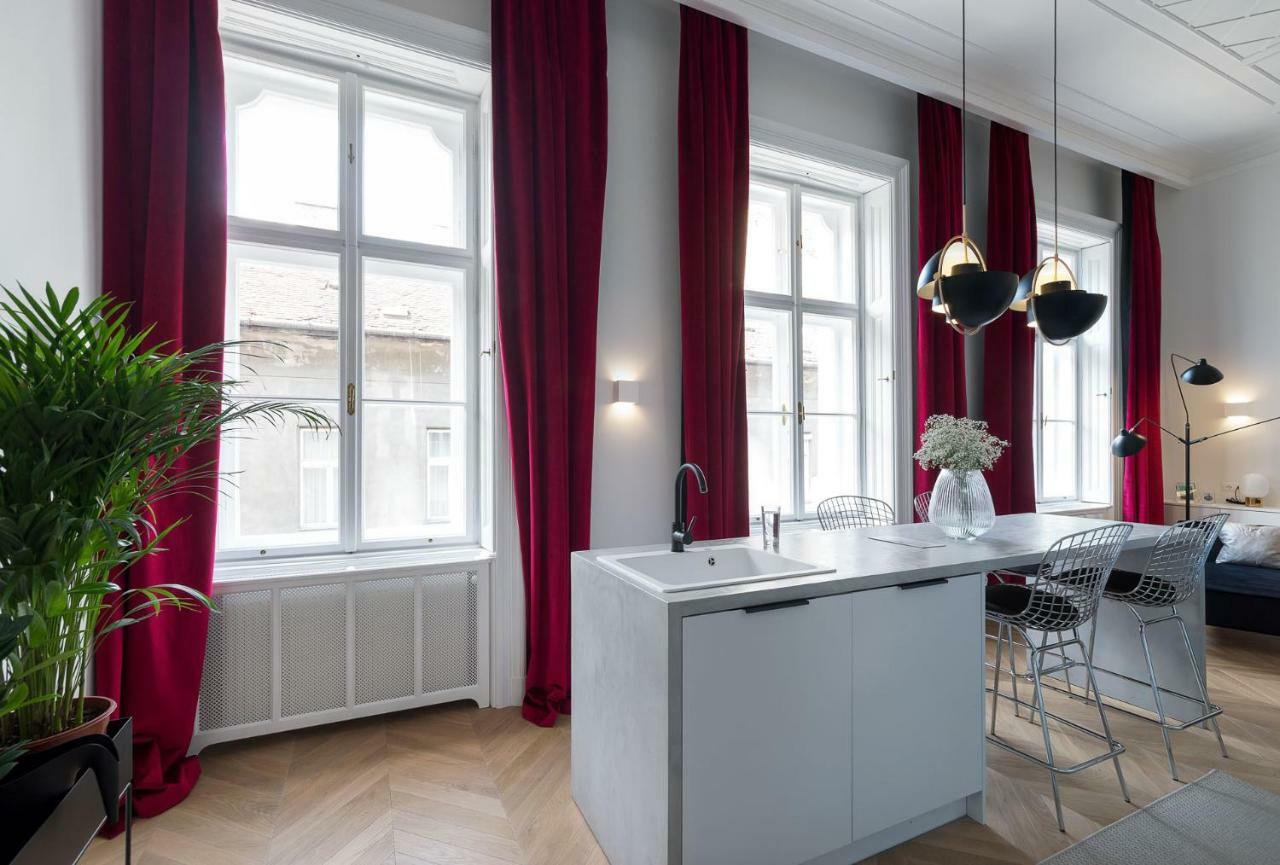 Erkel Boutique Apartment-chic Flat By Market Hall Apartment