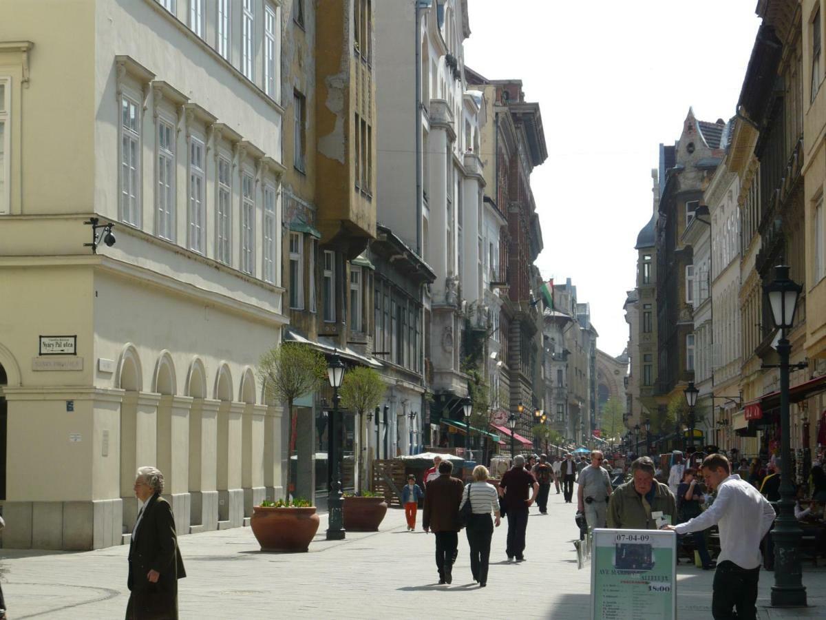 Budapestapartment9 *