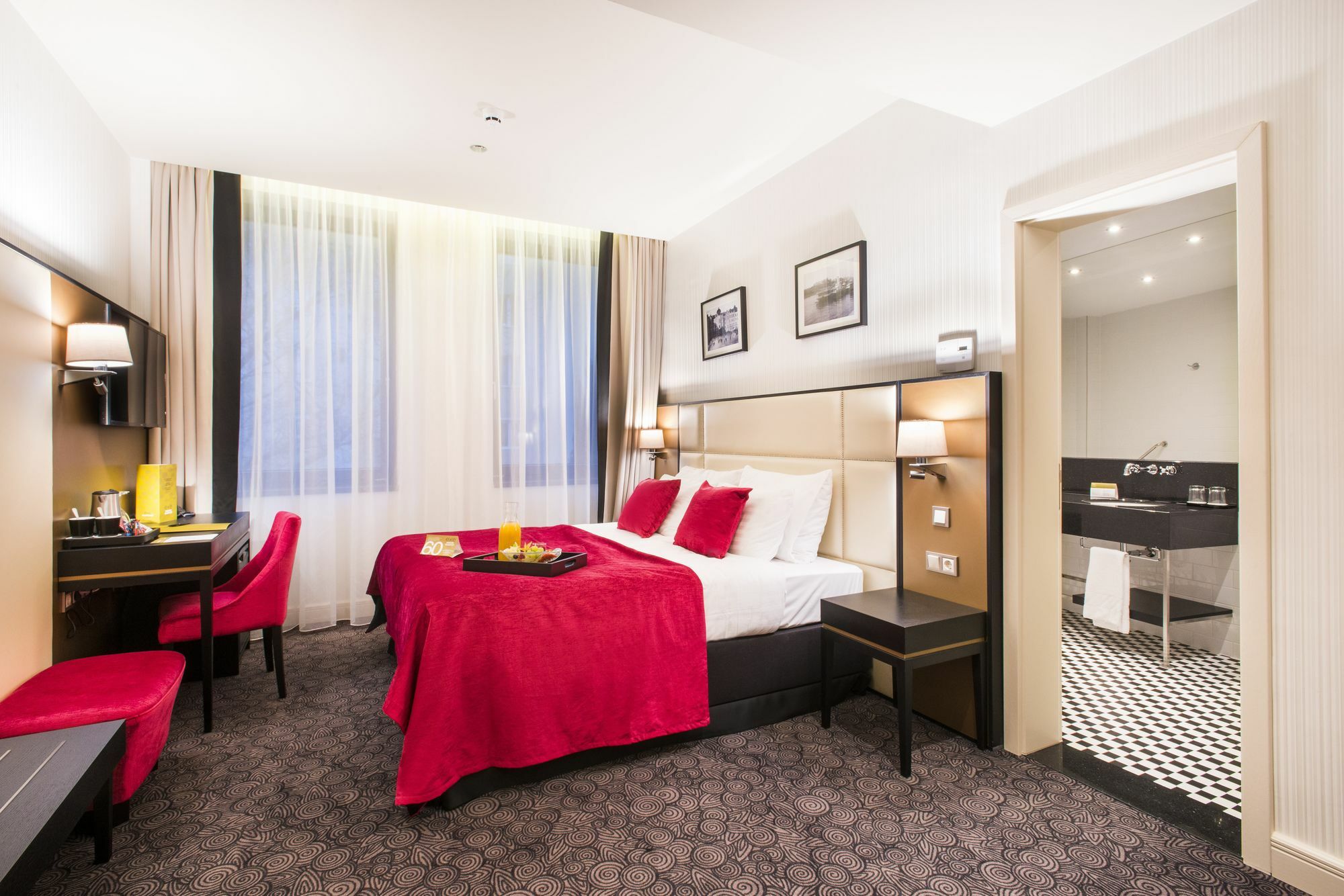 Eurostars Danube Hotell 4*