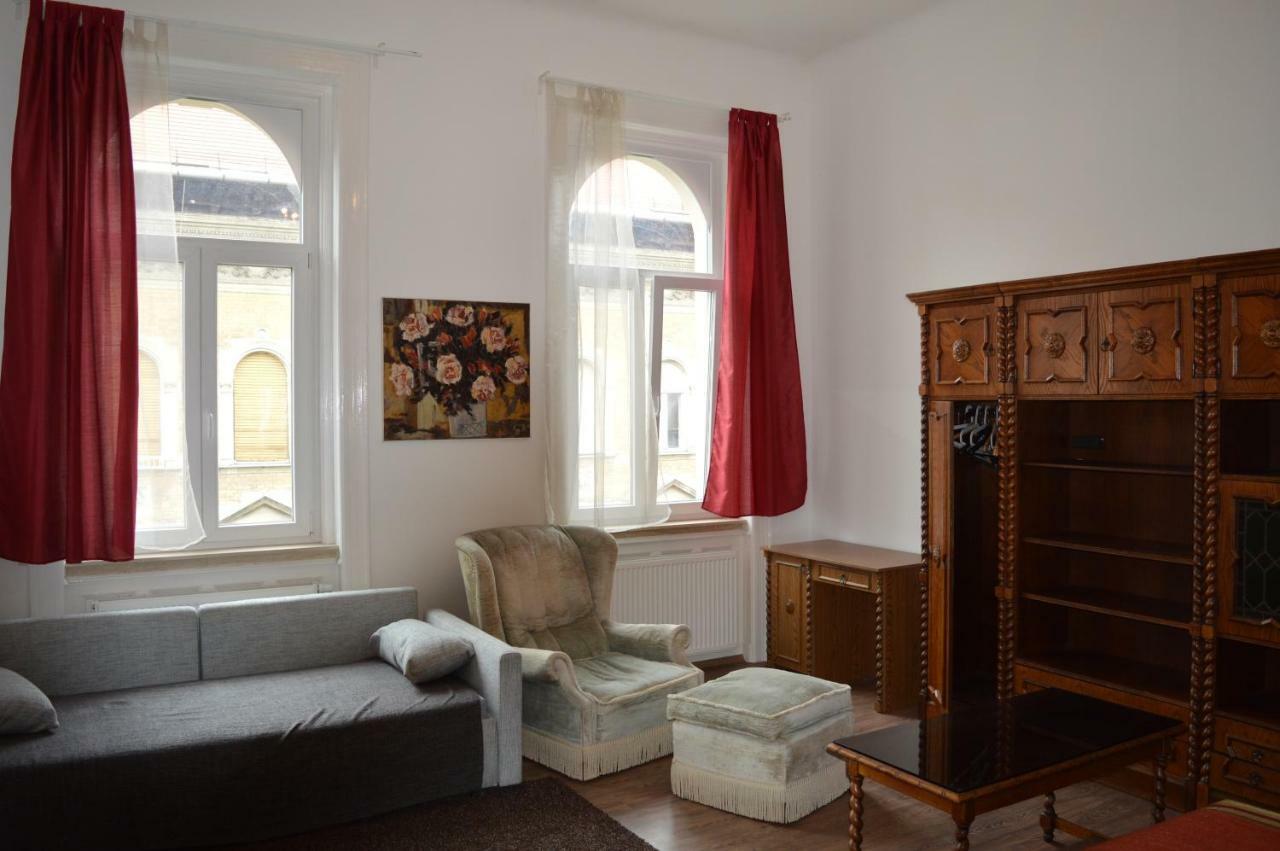 Flower Apartment Budapest