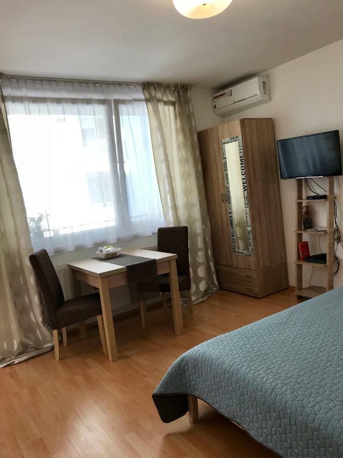 Alexandra * Budapest