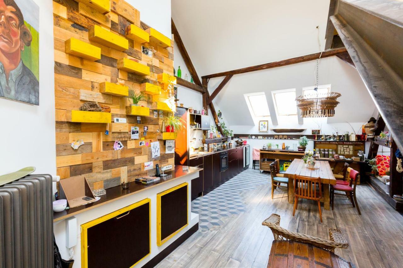 Nest Hostal