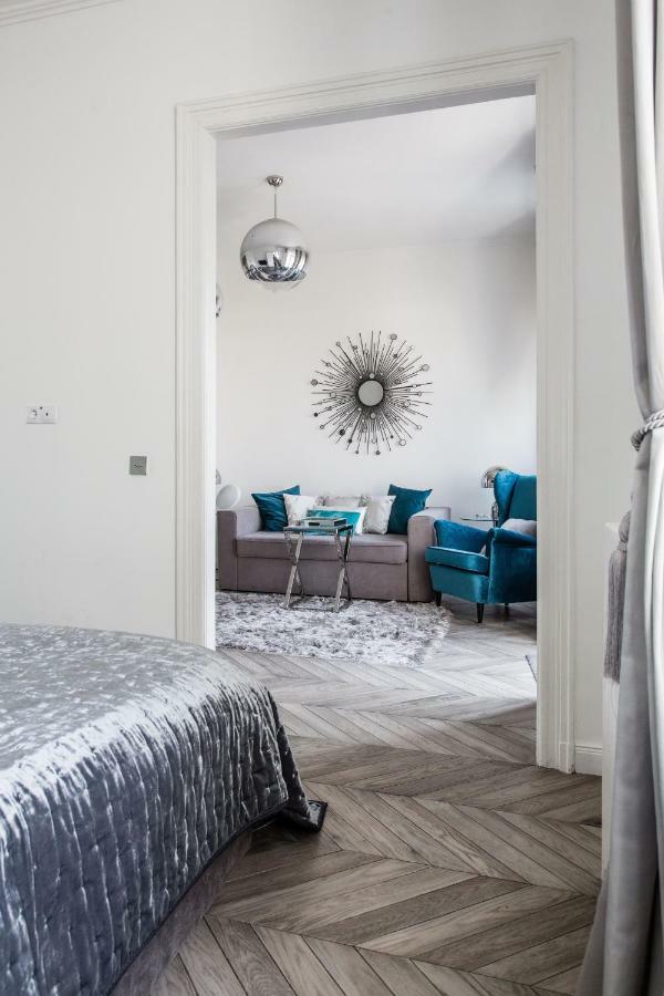 Eye Of Penthouse * Budapest