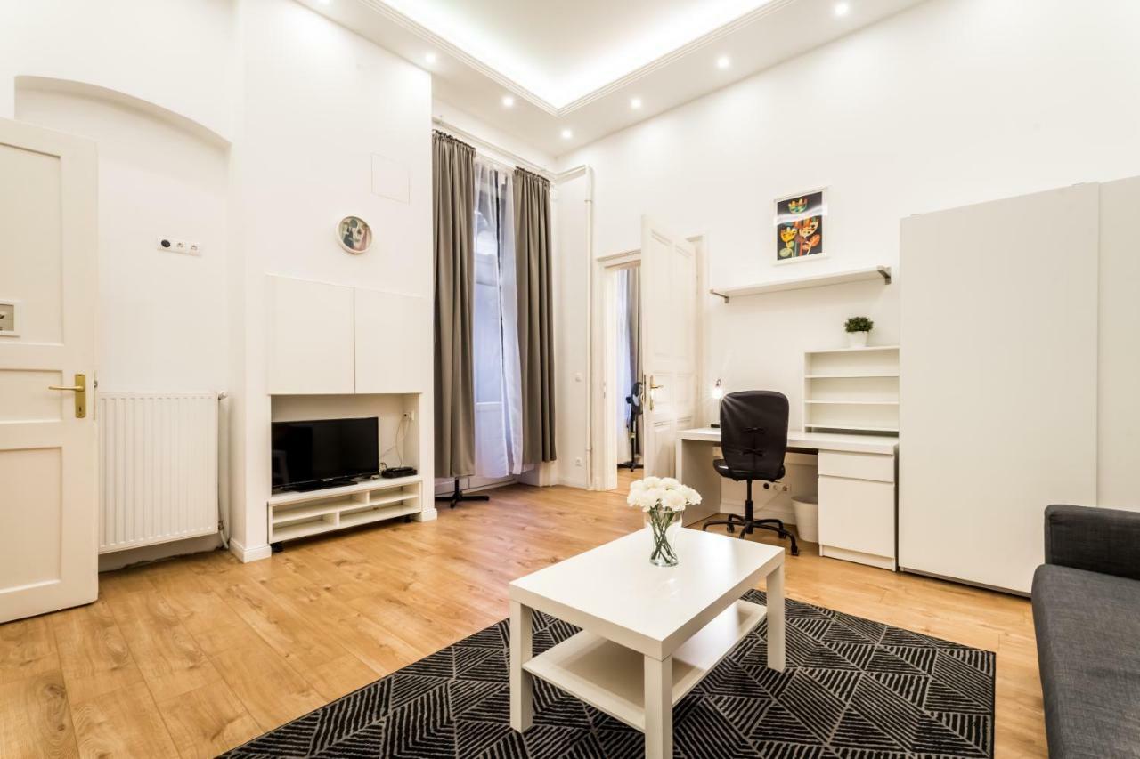 Hello Downtown - Boulevard Apartment
