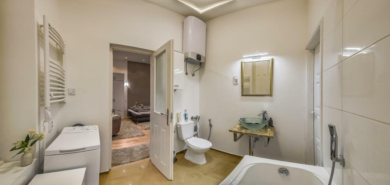 Diamond * Budapest