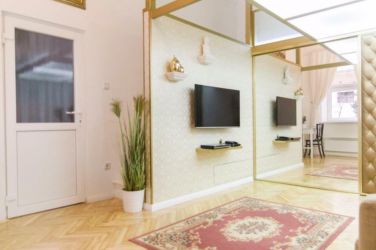 Ava's Champagne Studio * Budapest