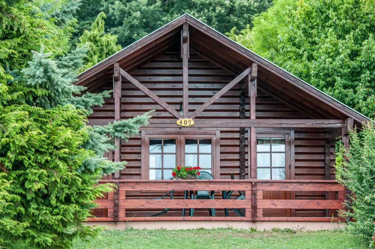 409 Szaunas Fahaz Apartmán *