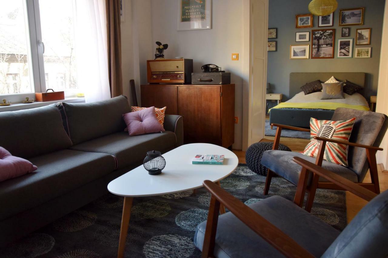 Apartment Bleak House - Bauhaus In Greener Budapest