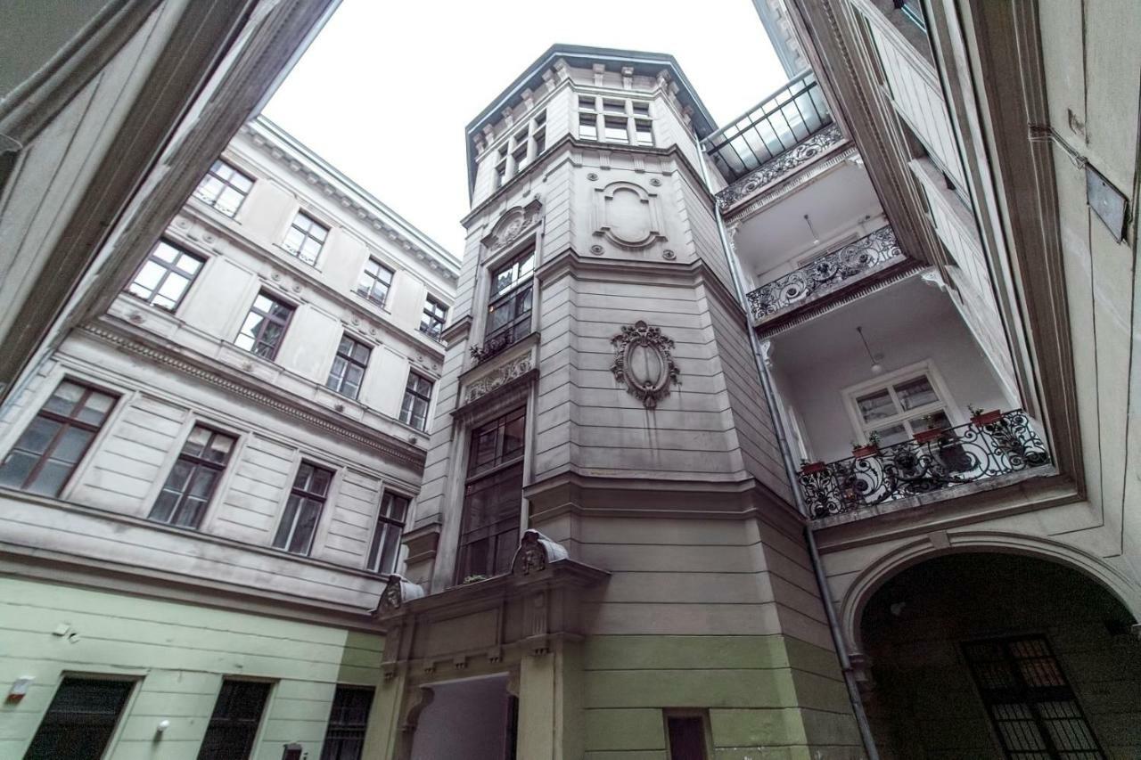 Bg Apaczai Budapest