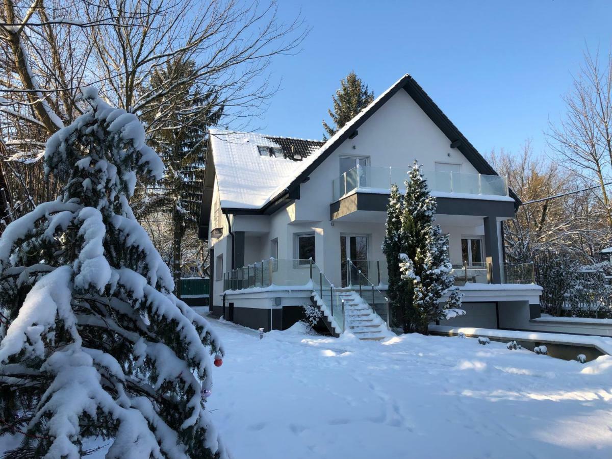 Apartamento Buda Valley: With Garden Budapest