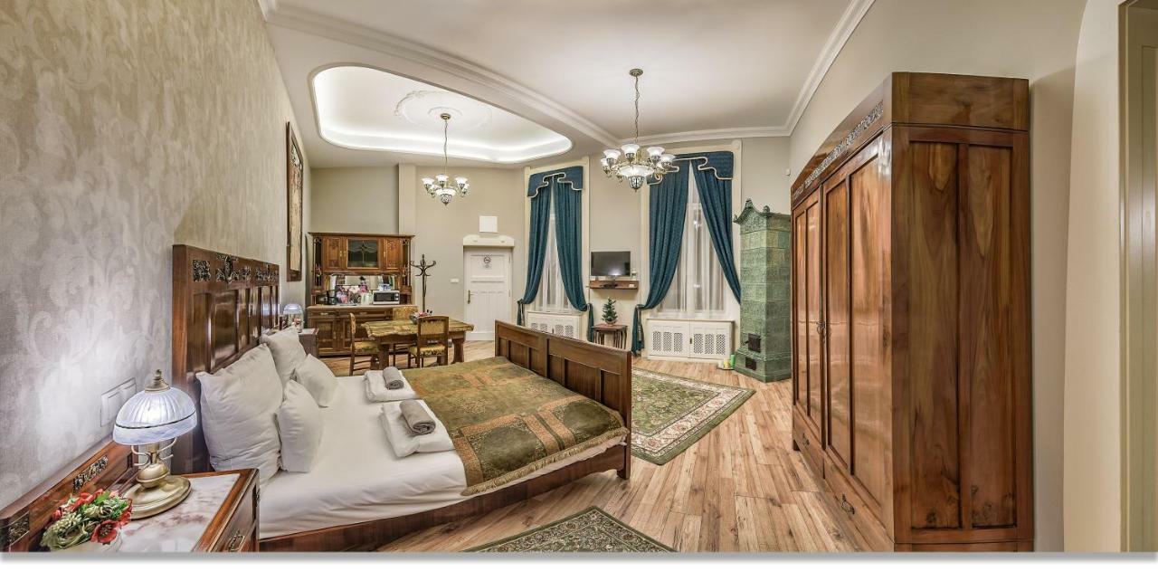 Apartment Art Nouveau *