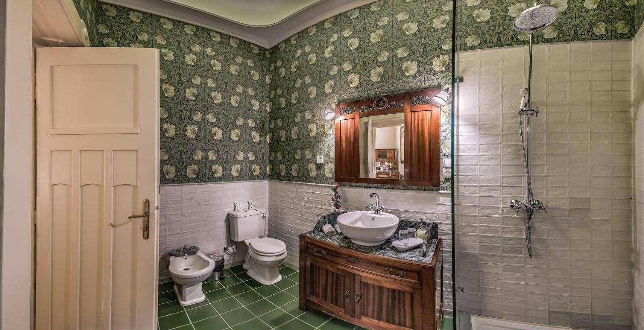 Art Nouveau *