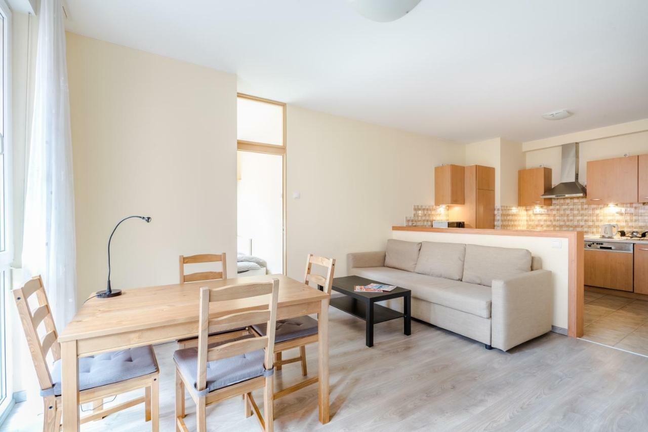 Bpr Vivid Downtown Vibe With Balcony Budapest
