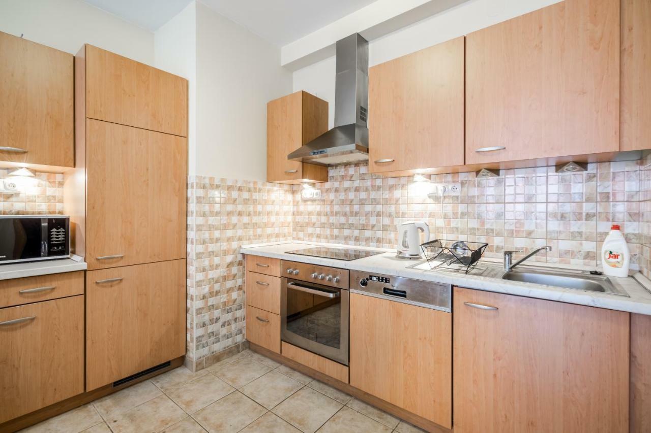 Bpr Vivid Downtown Vibe With Balcony * Budapest