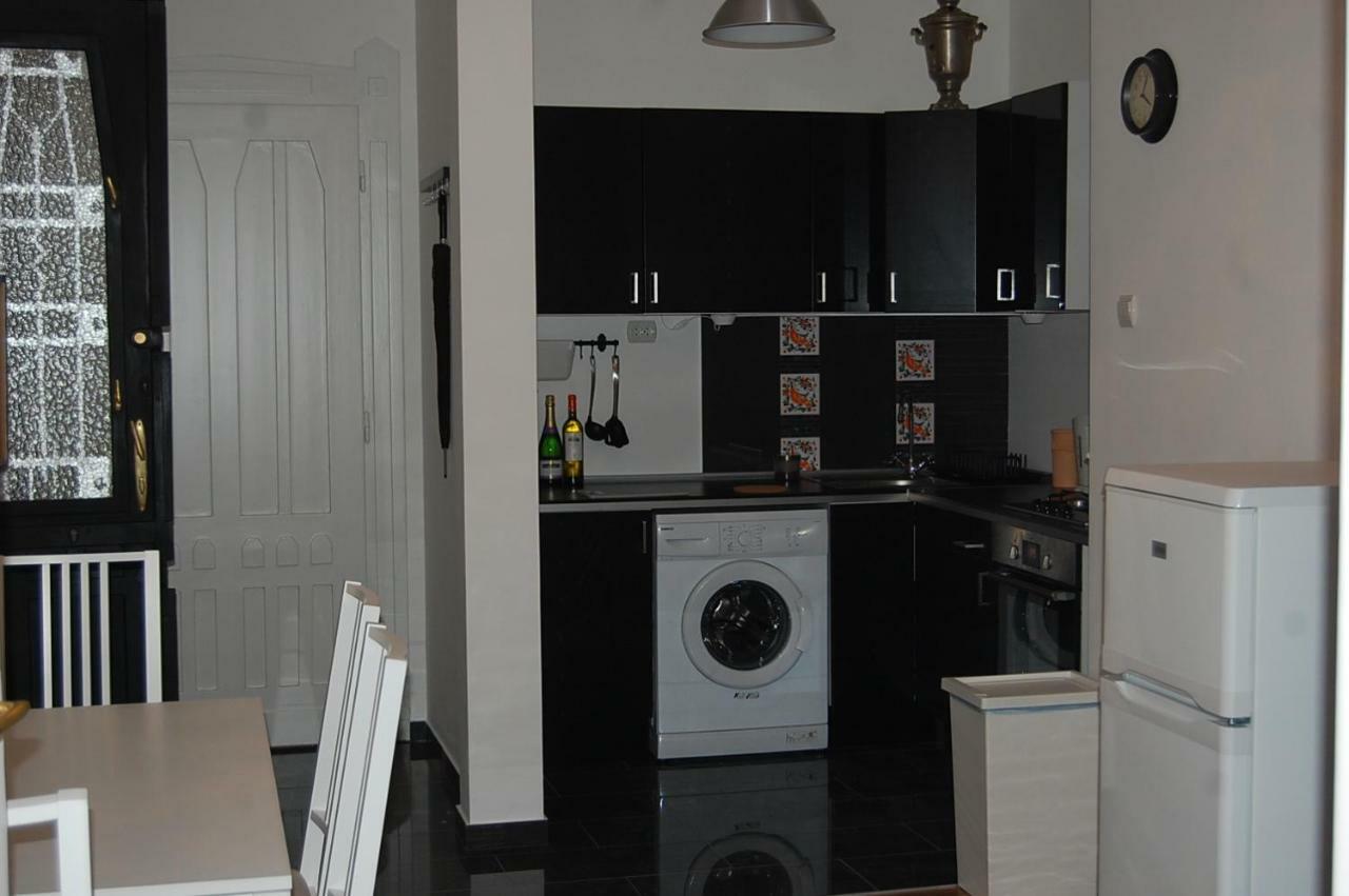 3 Bedrooms Suite, 2 Bathrooms, Balcony At Opera Budapest