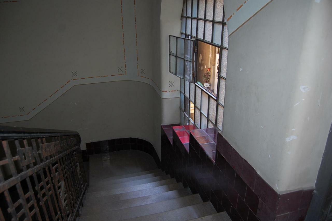 3 Bedrooms Suite, 2 Bathrooms, Balcony At Opera Apartment