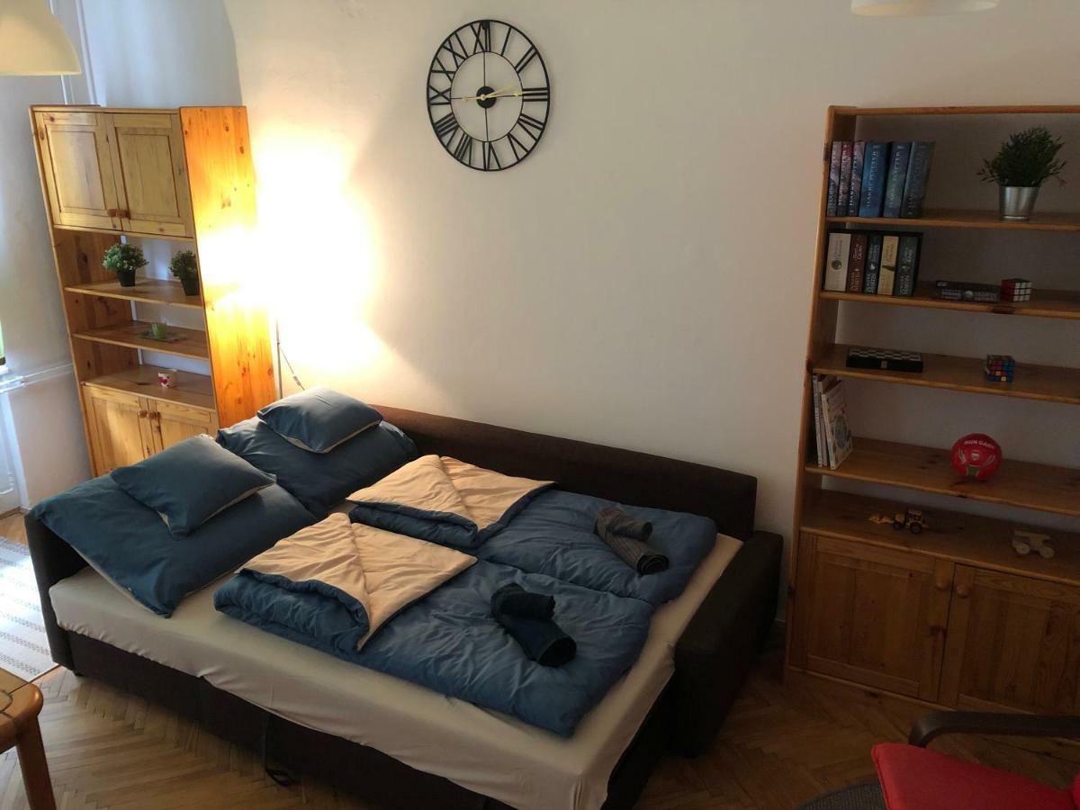 4 Ráth György Utca * Budapest