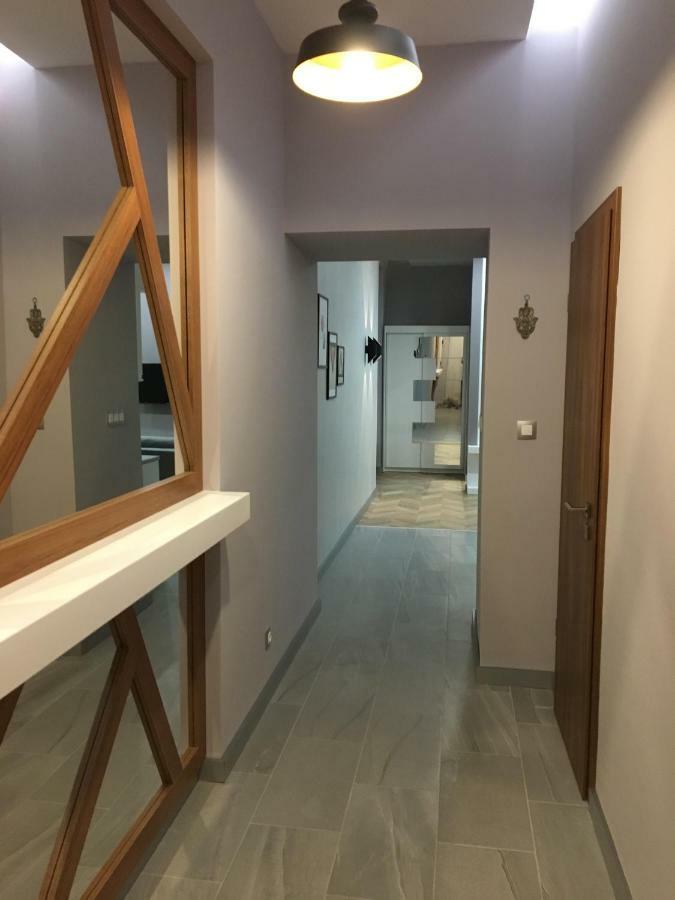 Modern 2 Bedroom With Free Airport Transfer *