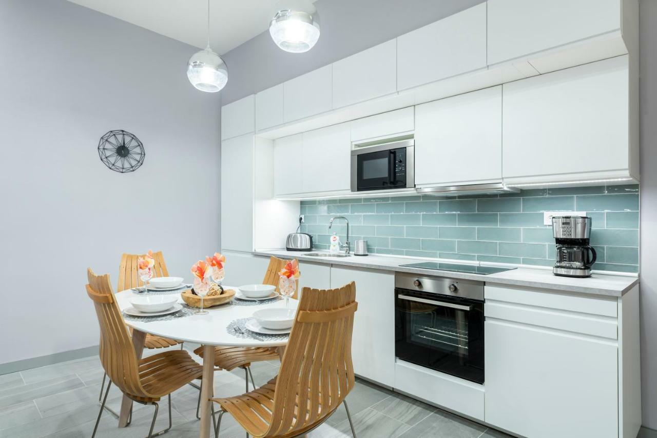 Modern 2 Bedroom With Free Airport Transfer Apartment Budapest