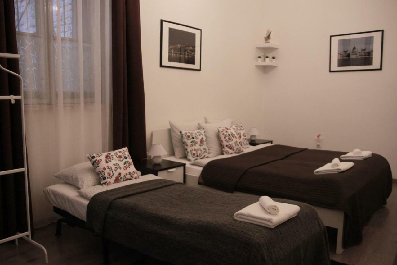 Duna Szecsi Apartment *